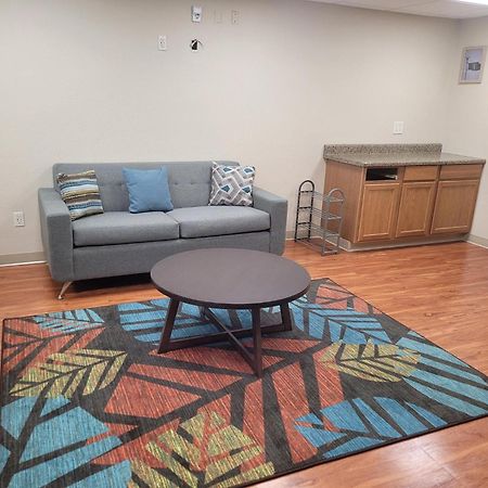 WoodSpring Suites Louisville Clarksville Eksteriør billede