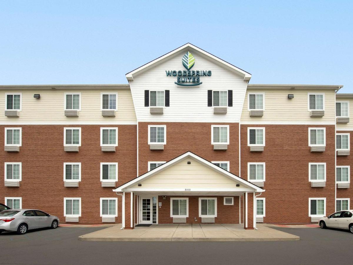 WoodSpring Suites Louisville Clarksville Eksteriør billede