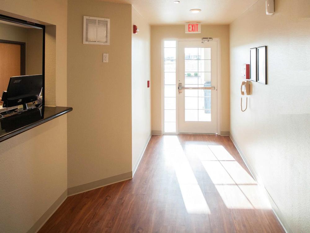 WoodSpring Suites Louisville Clarksville Eksteriør billede