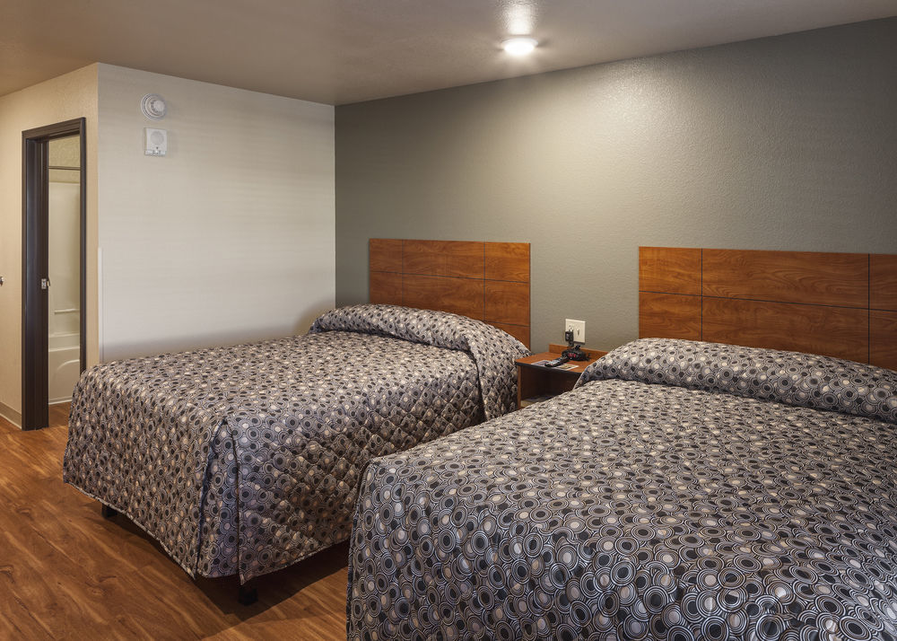WoodSpring Suites Louisville Clarksville Eksteriør billede