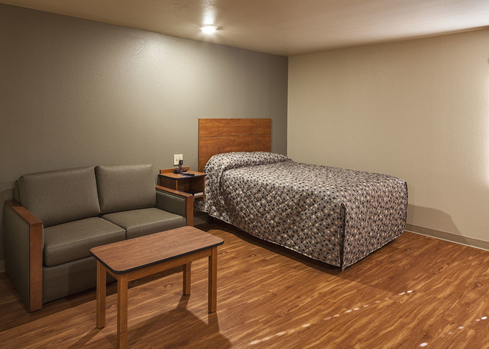 WoodSpring Suites Louisville Clarksville Eksteriør billede